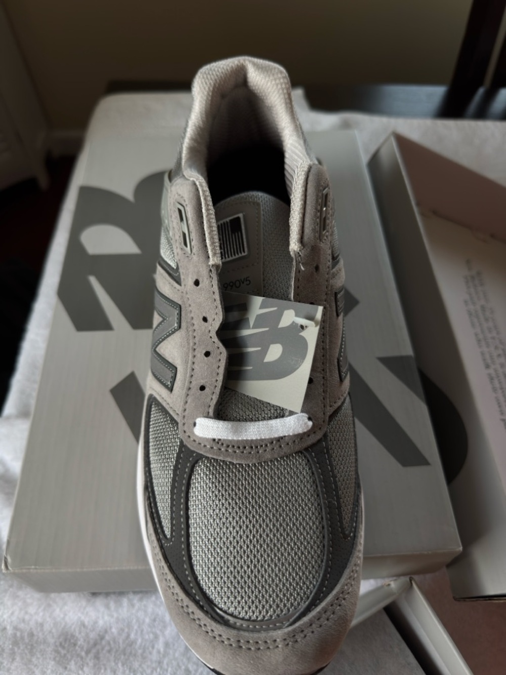 NWT New Balance M990GL5 Men’s Sneaker, Gray, Size 11.5, D Width - Picture 2 of 4